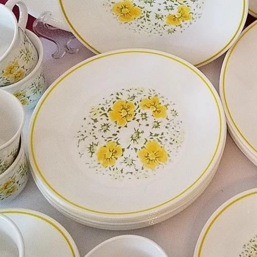 April dinnerware — original reference photograph