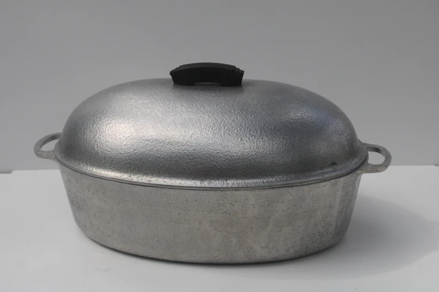 Hammered oval Dutch oven — silver hammered metal