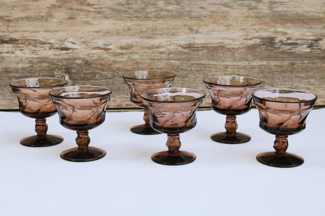 Jamestown smoke champagne coupe